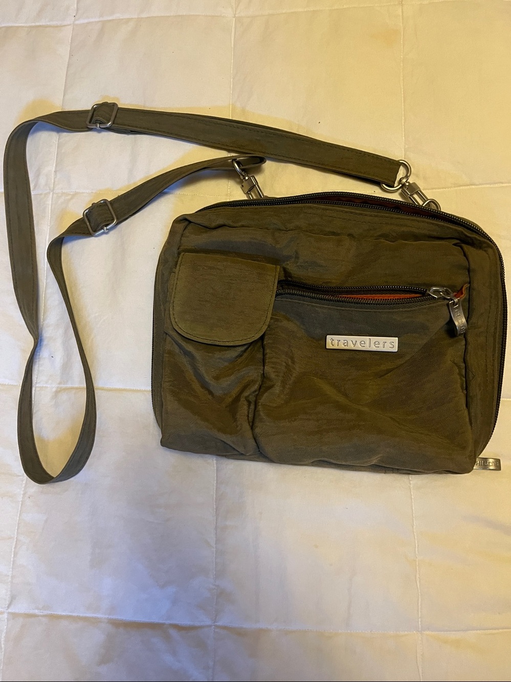 CHICO’S Travelers Crossbody Purse or Belt Bag lots of storage Lightweight
